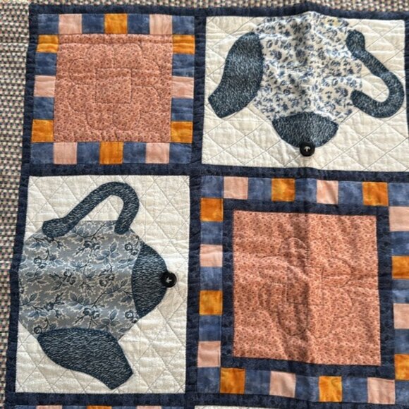 Patchwork Teapot Floral Quilt 31 x 31 - Picture 8 of 11